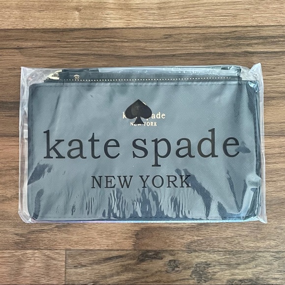 Kate Spade wristlet - Picture 2 of 8